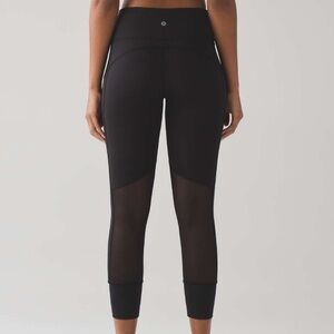 Lululemon Hit It 7/8 Tight (25")
Black